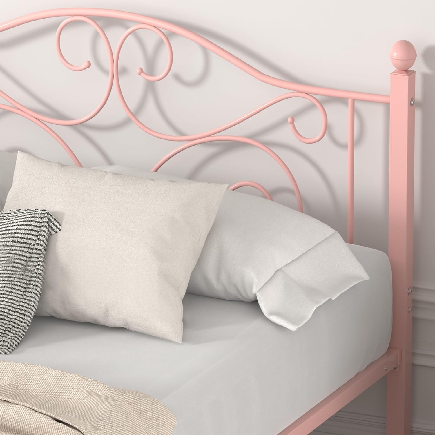 VECELO Classic Metal Bed Frame Mattress Foundation - VECELO