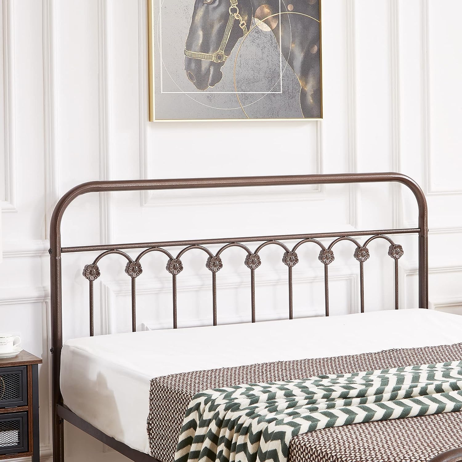 VECELO Metal Bed Frame/Mattress Foundation with Vintage Flower Headboard & Footboard - VECELO