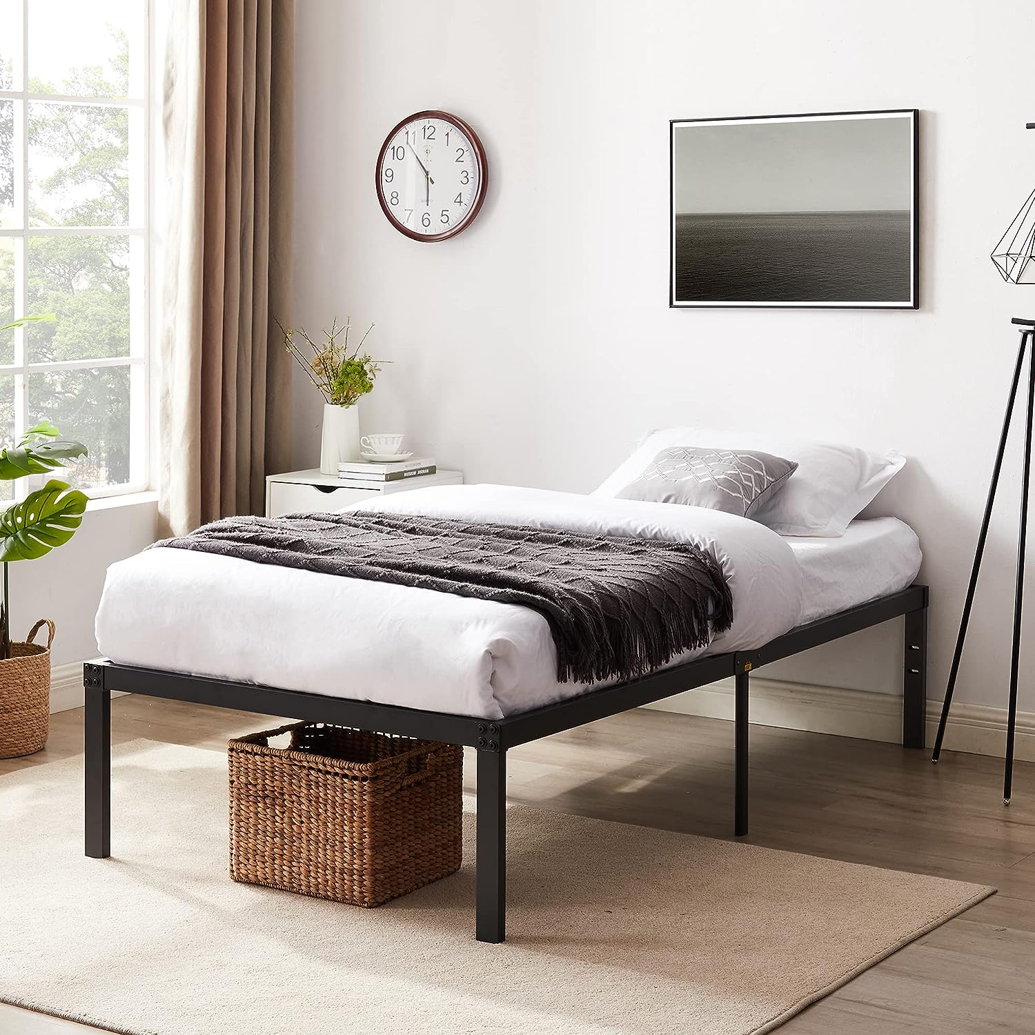 VECELO Metal Platform Bed Frame Heavy Duty Steel Slat, No Box Spring Needed - VECELO