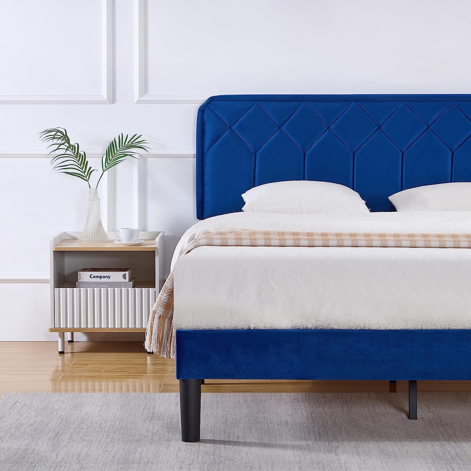 VECELO Premium Leather Upholstered Platform Bed Frame - VECELO