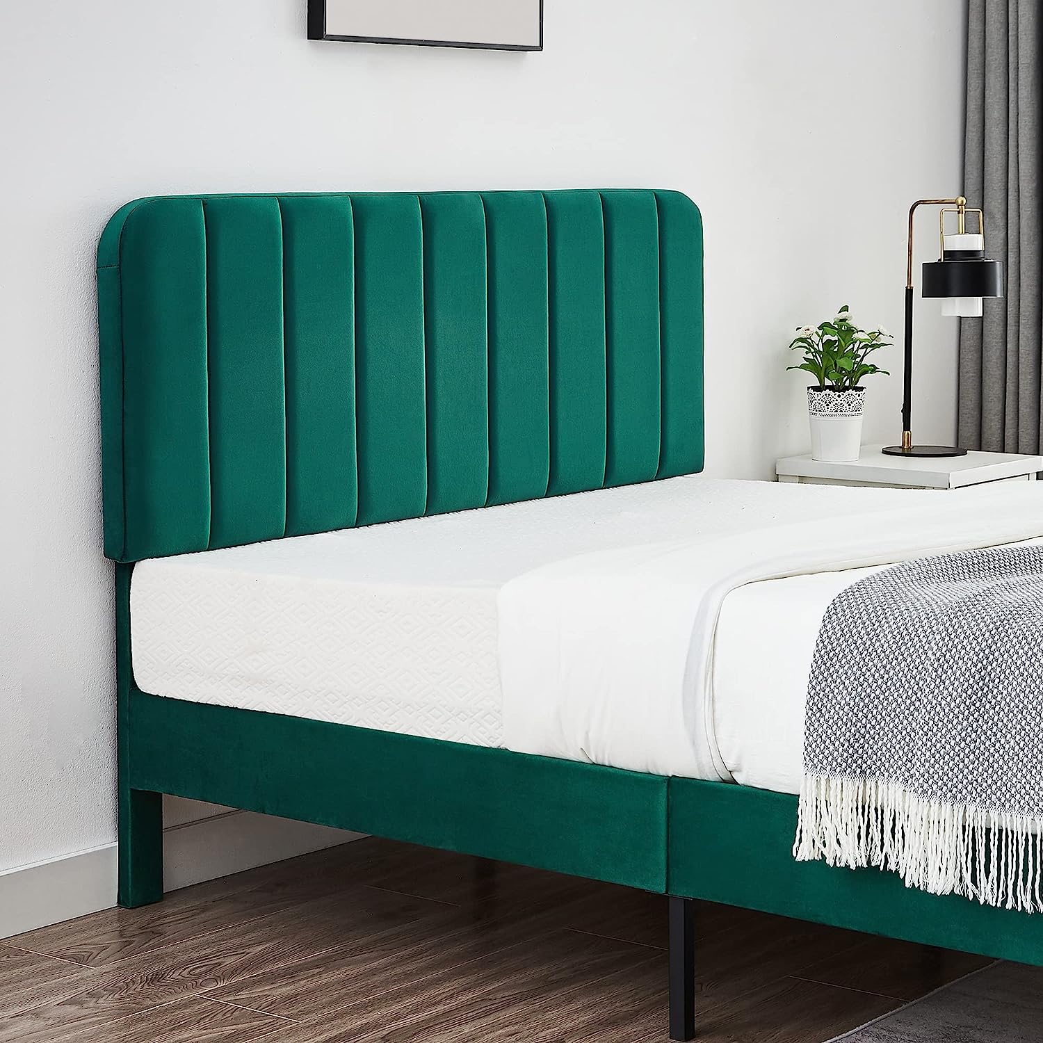 VECELO Upholstered Platform bedframe with Adjustable Headboard - VECELO