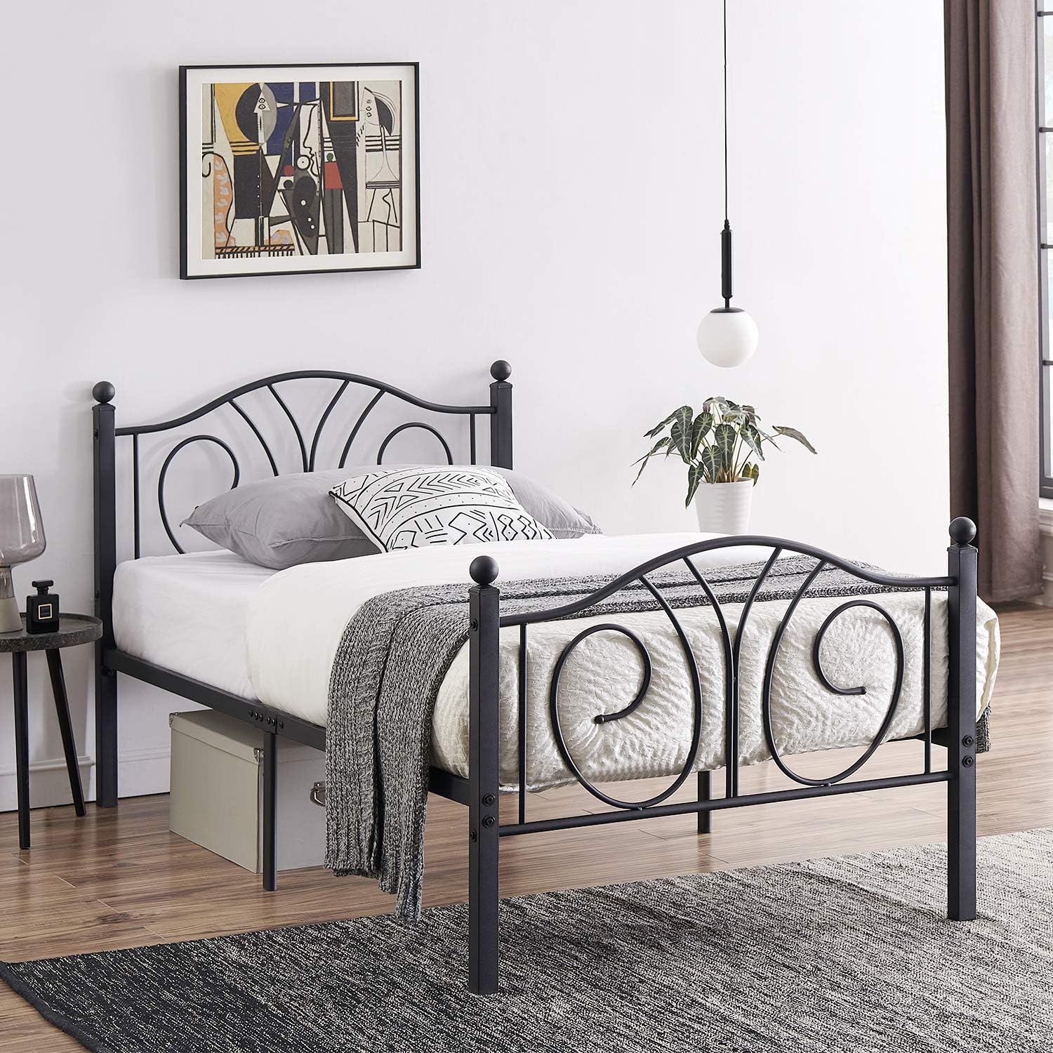VECELO Metal Platform Bed Frame/Mattress Foundation - VECELO