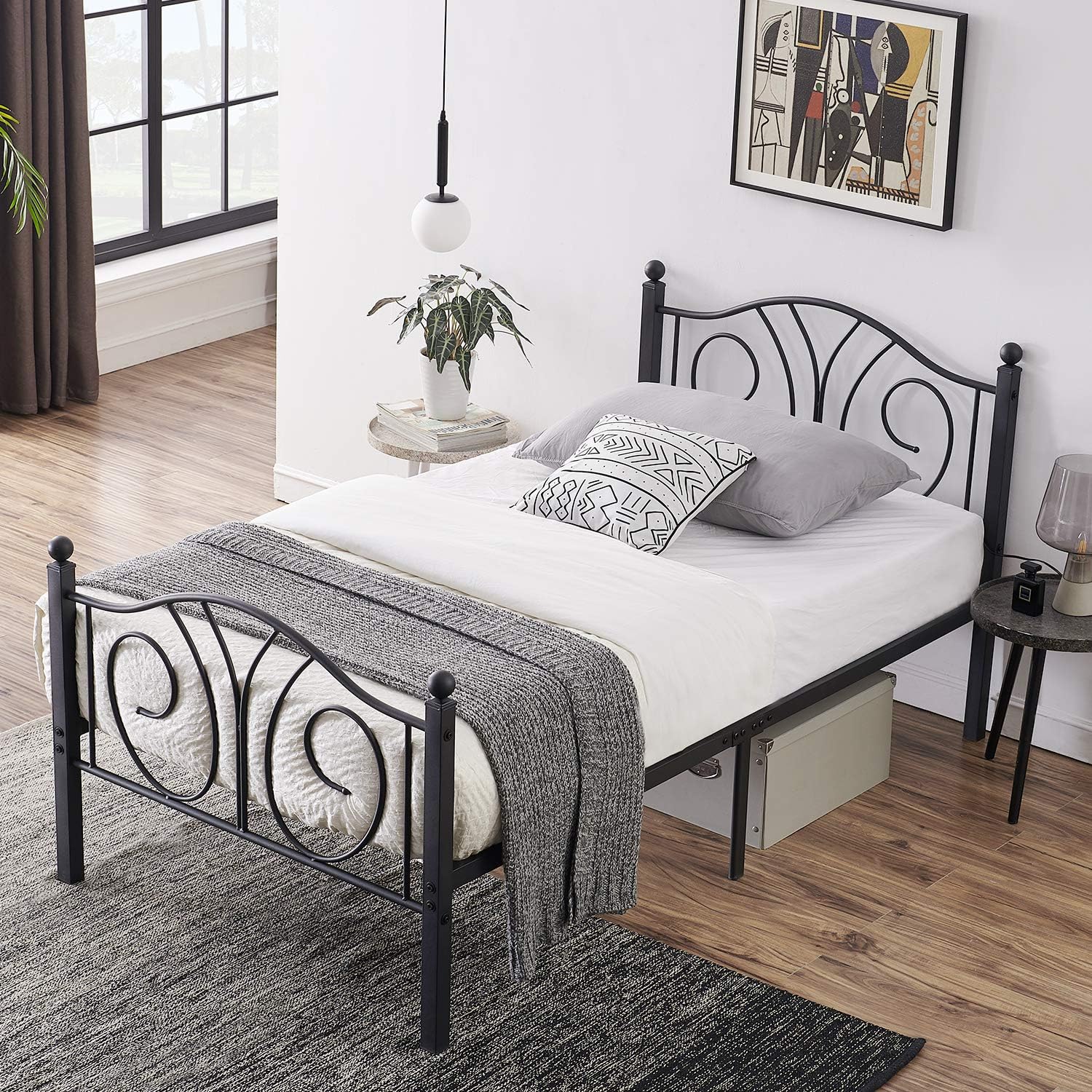 VECELO Metal Platform Bed Frame/Mattress Foundation - VECELO