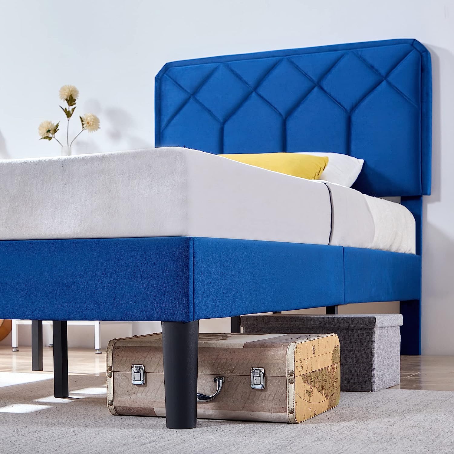 VECELO Premium Leather Upholstered Platform Bed Frame - VECELO