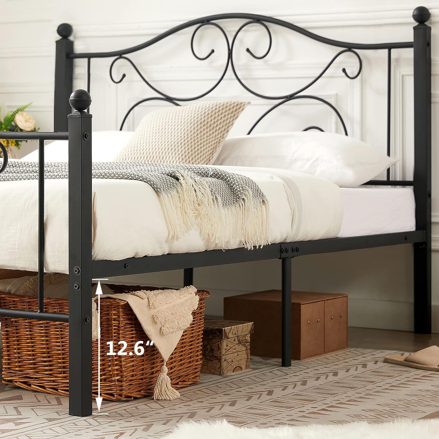 VECELO Classic Metal Bed Frame Mattress Foundation - VECELO