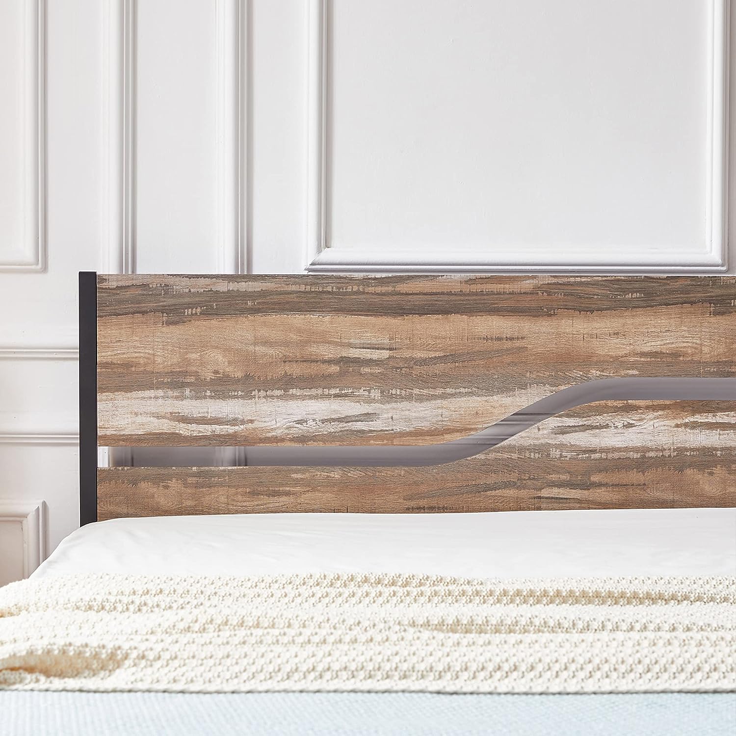 VECELO Platform Bed Frame/Mattress Foundation with Rustic Vintage Wood Headboard - VECELO