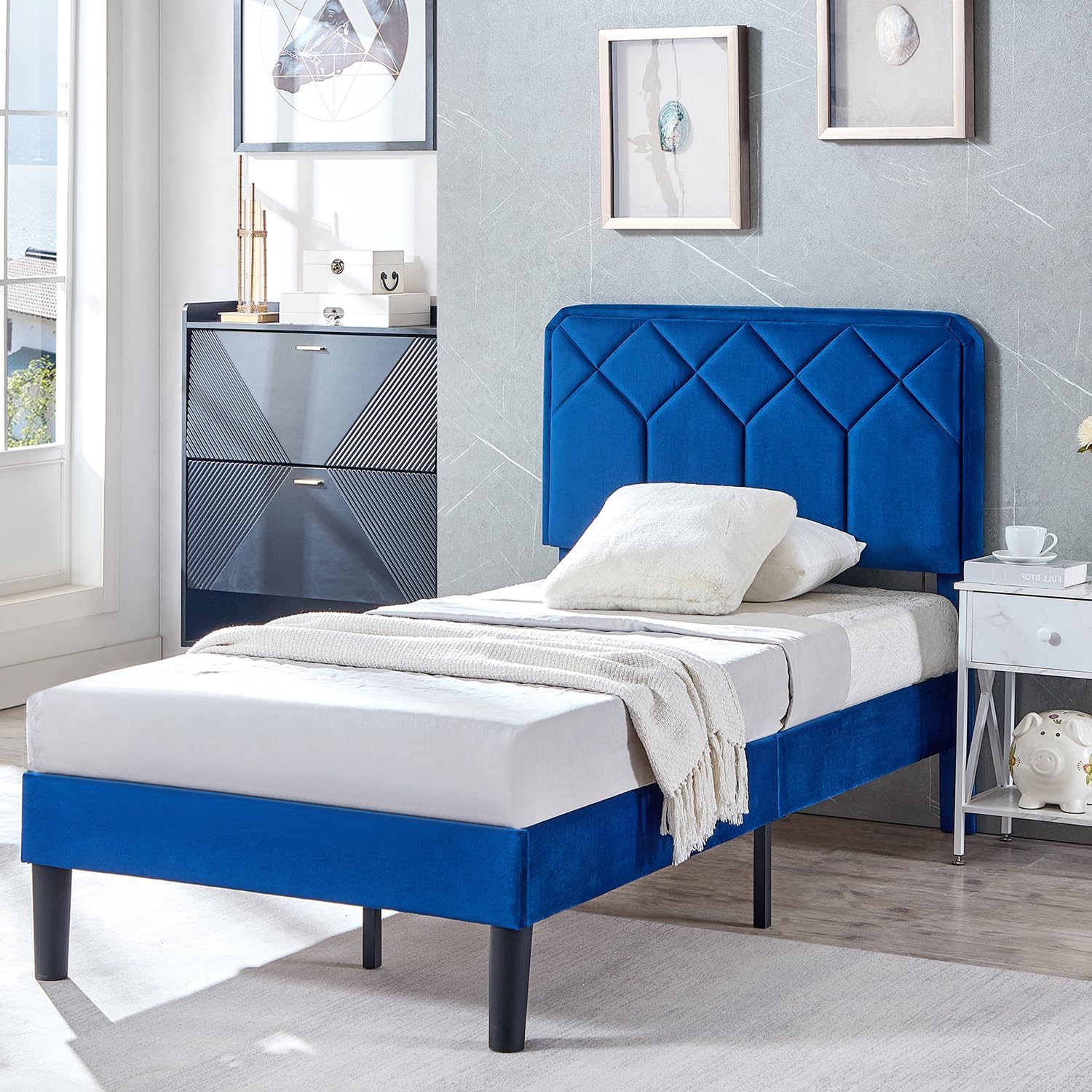 VECELO Premium Leather Upholstered Platform Bed Frame - VECELO