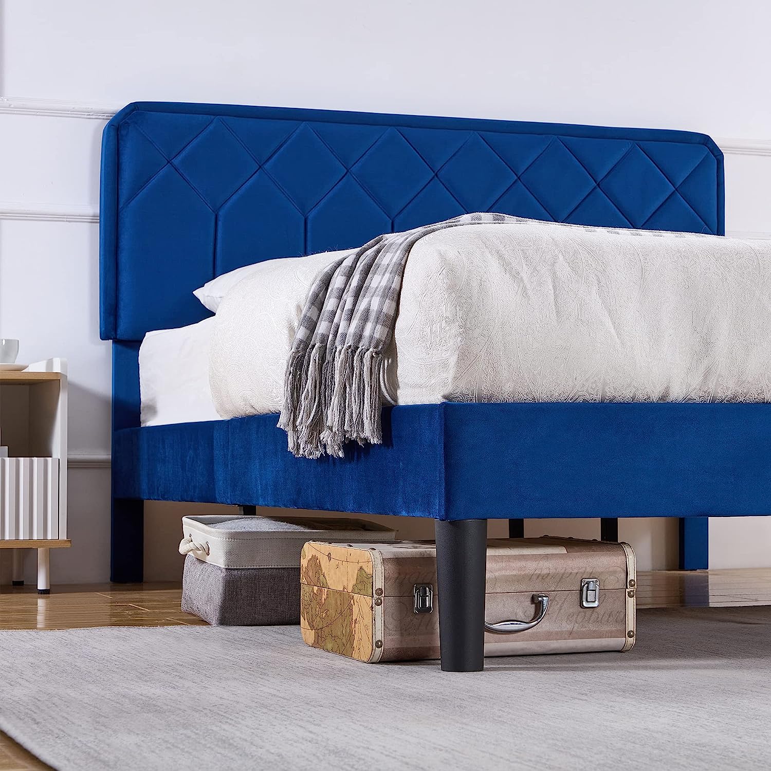VECELO Premium Leather Upholstered Platform Bed Frame - VECELO