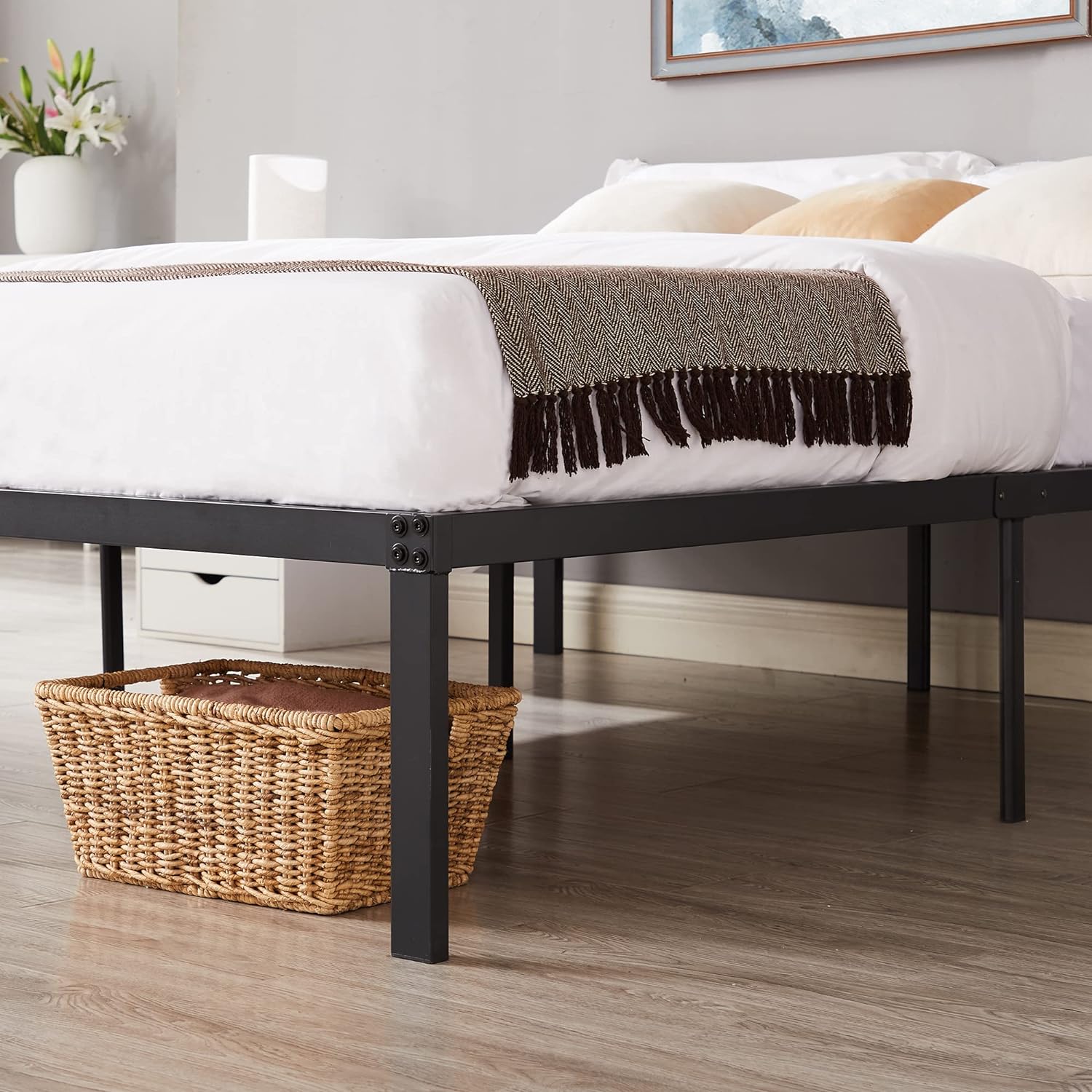 VECELO Metal Platform Bed Frame Heavy Duty Steel Slat, No Box Spring Needed - VECELO