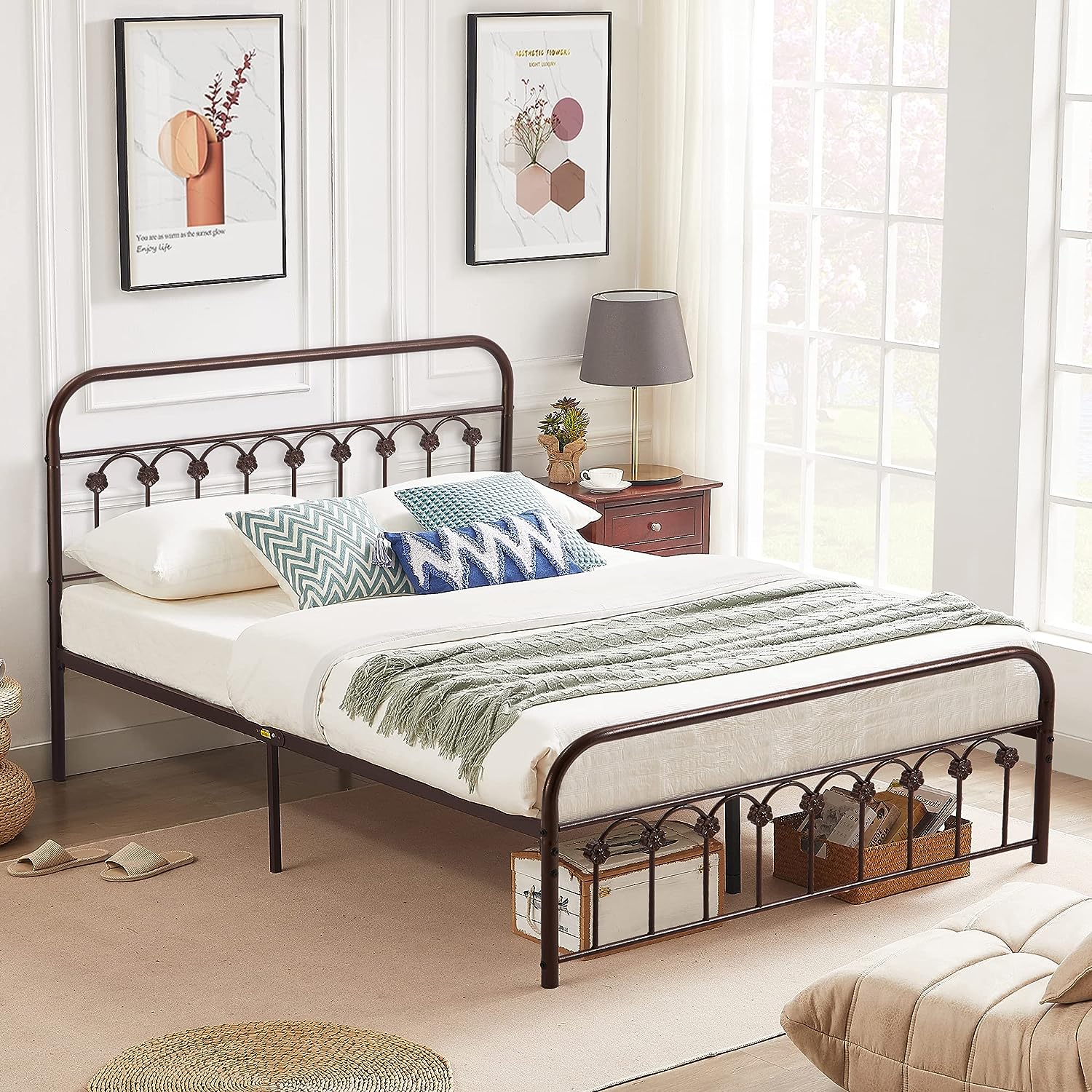 VECELO Metal Bed Frame/Mattress Foundation with Vintage Flower Headboard & Footboard - VECELO
