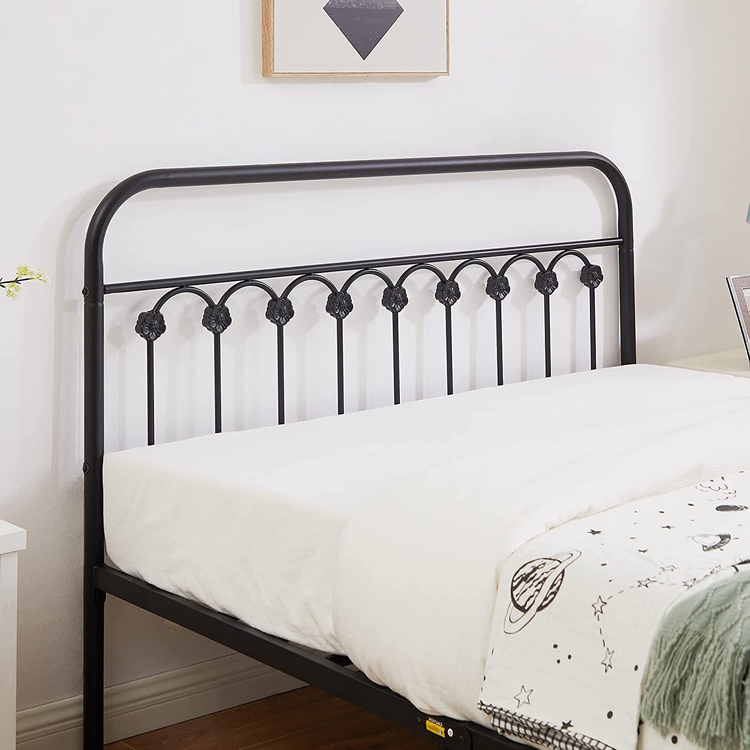 VECELO Metal Bed Frame/Mattress Foundation with Vintage Flower Headboard & Footboard - VECELO