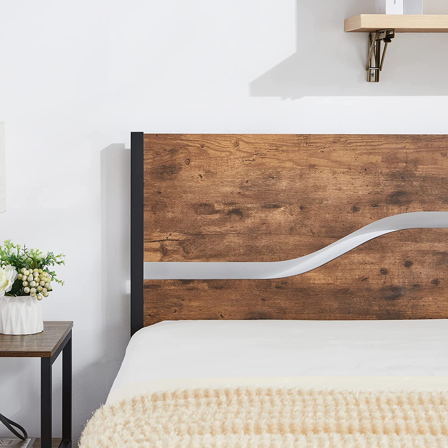 VECELO Platform Bed Frame/Mattress Foundation with Rustic Vintage Wood Headboard - VECELO