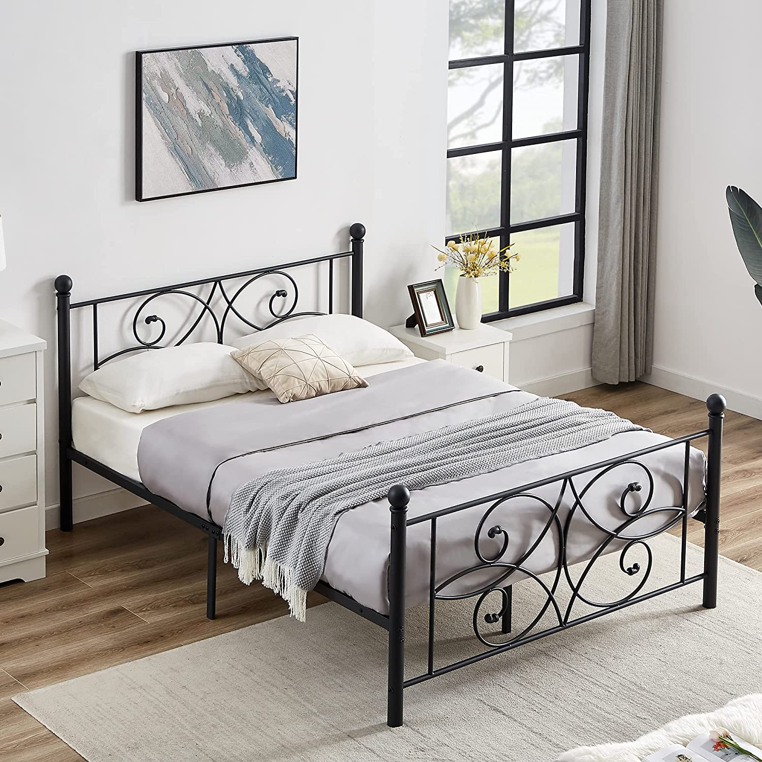 VECELO Metal Bed Frame/Mattress Foundation with Stylish Headboard & Footboard - VECELO