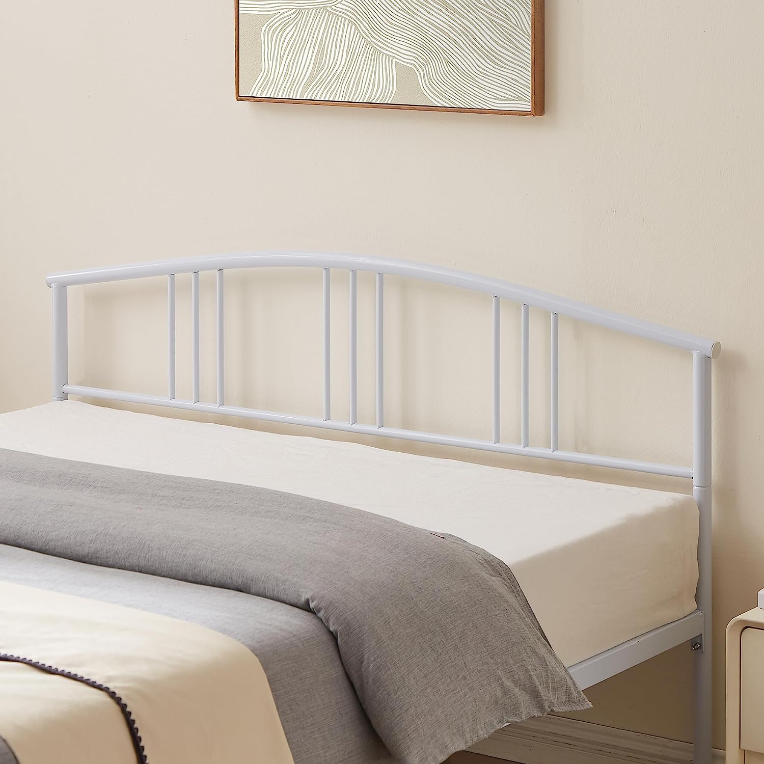 VECELO Modern Metal Bed Frame Mattress Foundation with curve headboard and Footboard