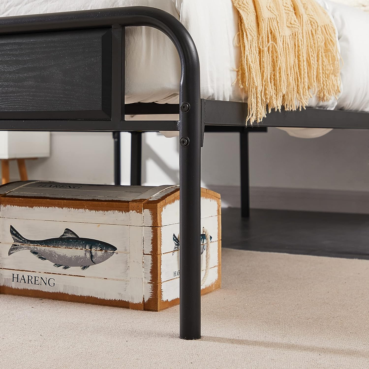 VECELO Bed Frame Metal Platform with Wooden Headboard Footboard Heavy Duty Mattress Foundation - VECELO