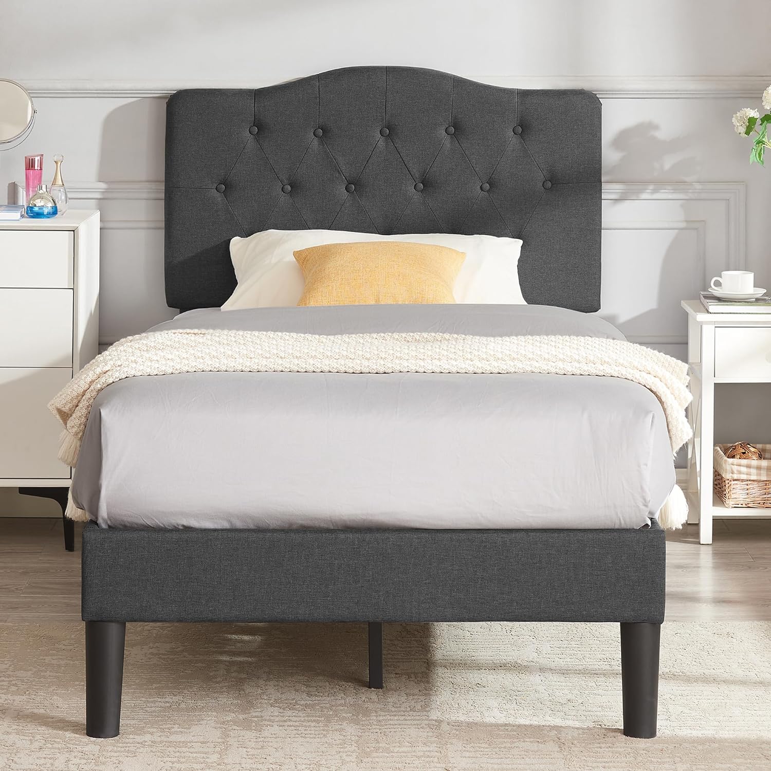 VECELO Classic Upholstered Platform Bed Frame with Diamond Stitched Cloth - VECELO