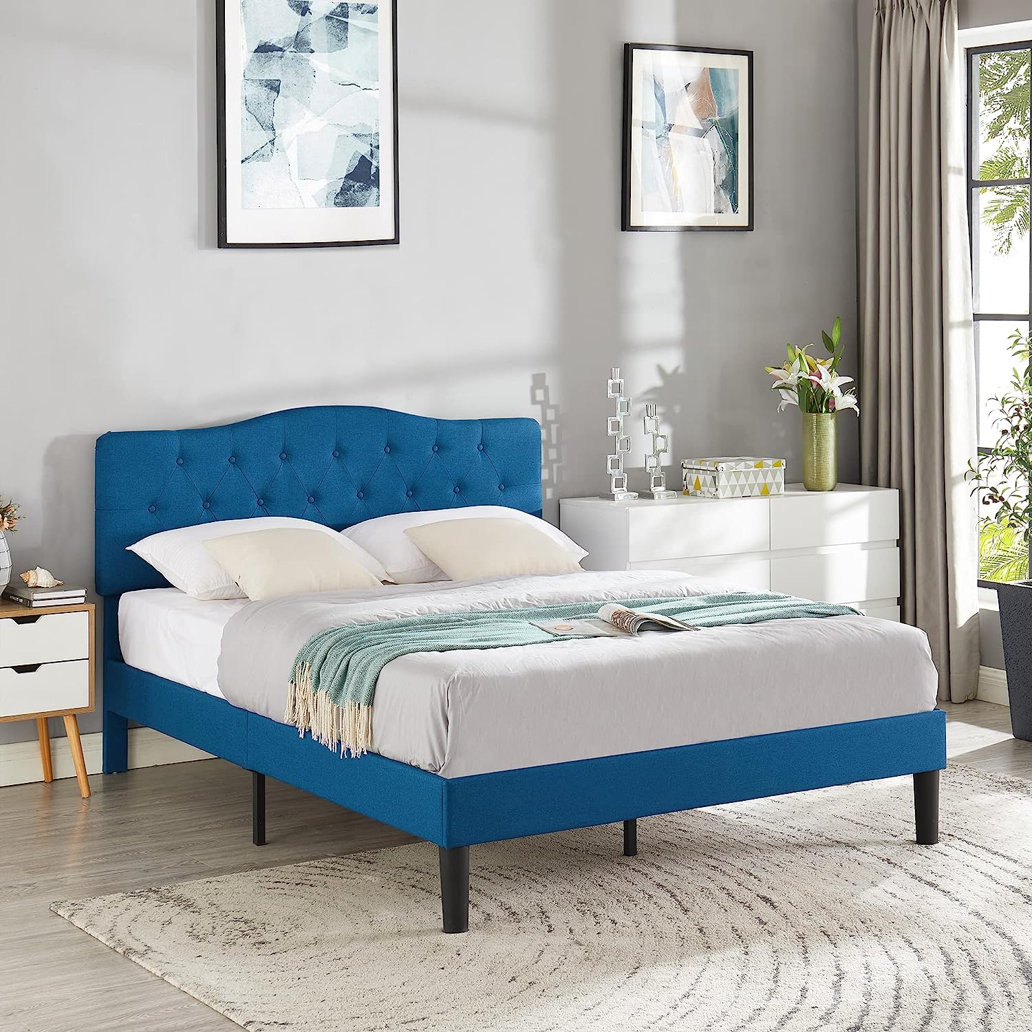 VECELO Classic Upholstered Platform Bed Frame with Diamond Stitched Cloth - VECELO