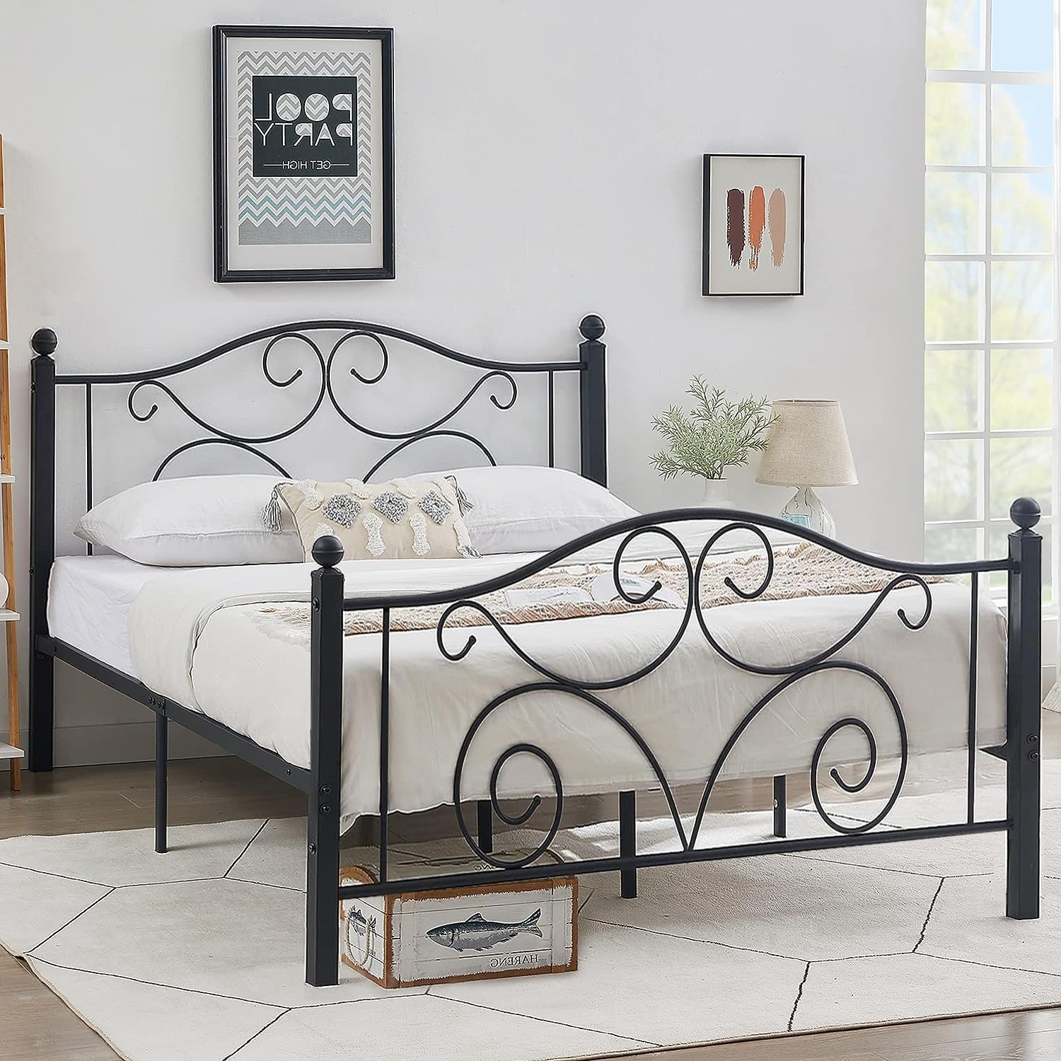 VECELO Classic Metal Bed Frame Mattress Foundation - VECELO
