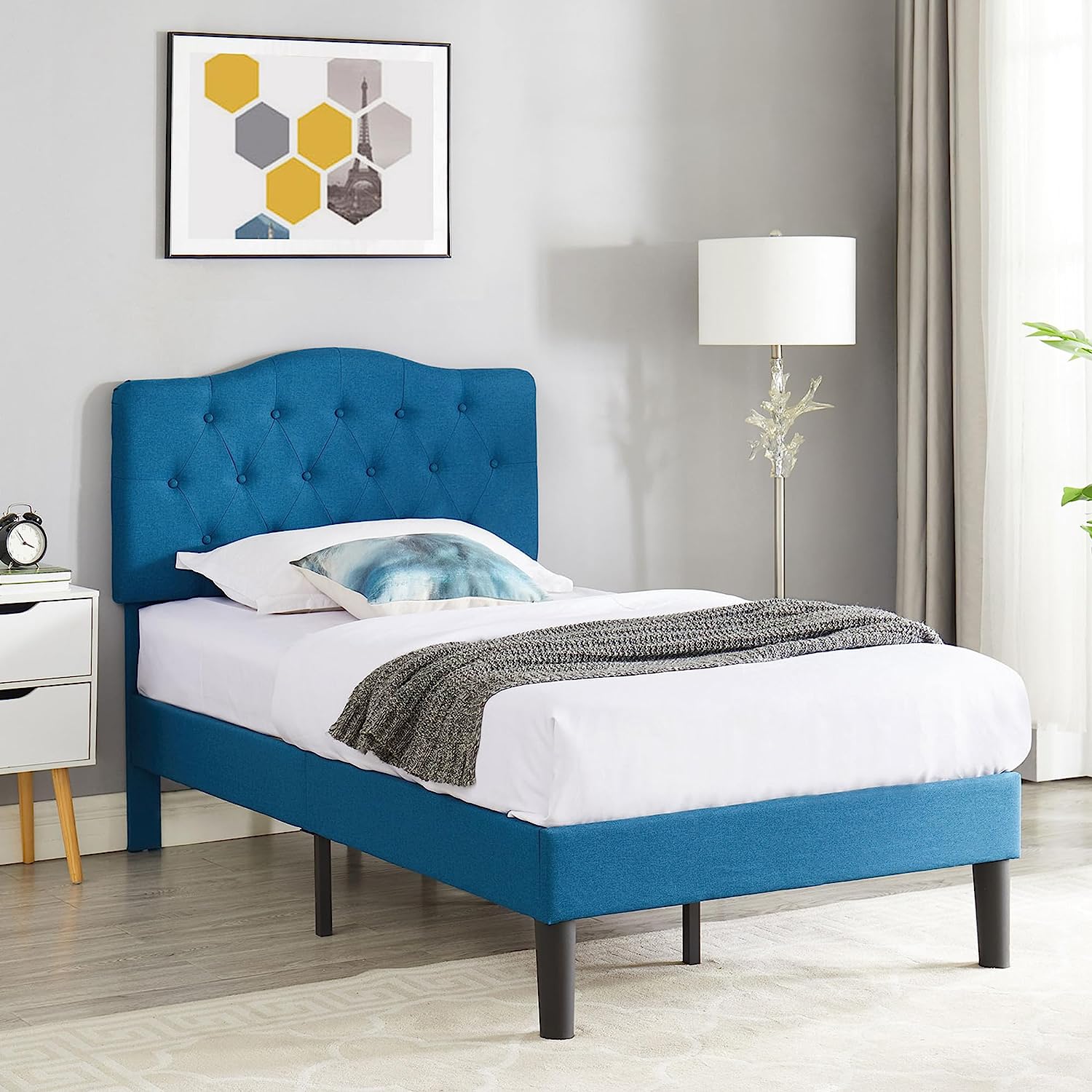 VECELO Classic Upholstered Platform Bed Frame with Diamond Stitched Cloth - VECELO