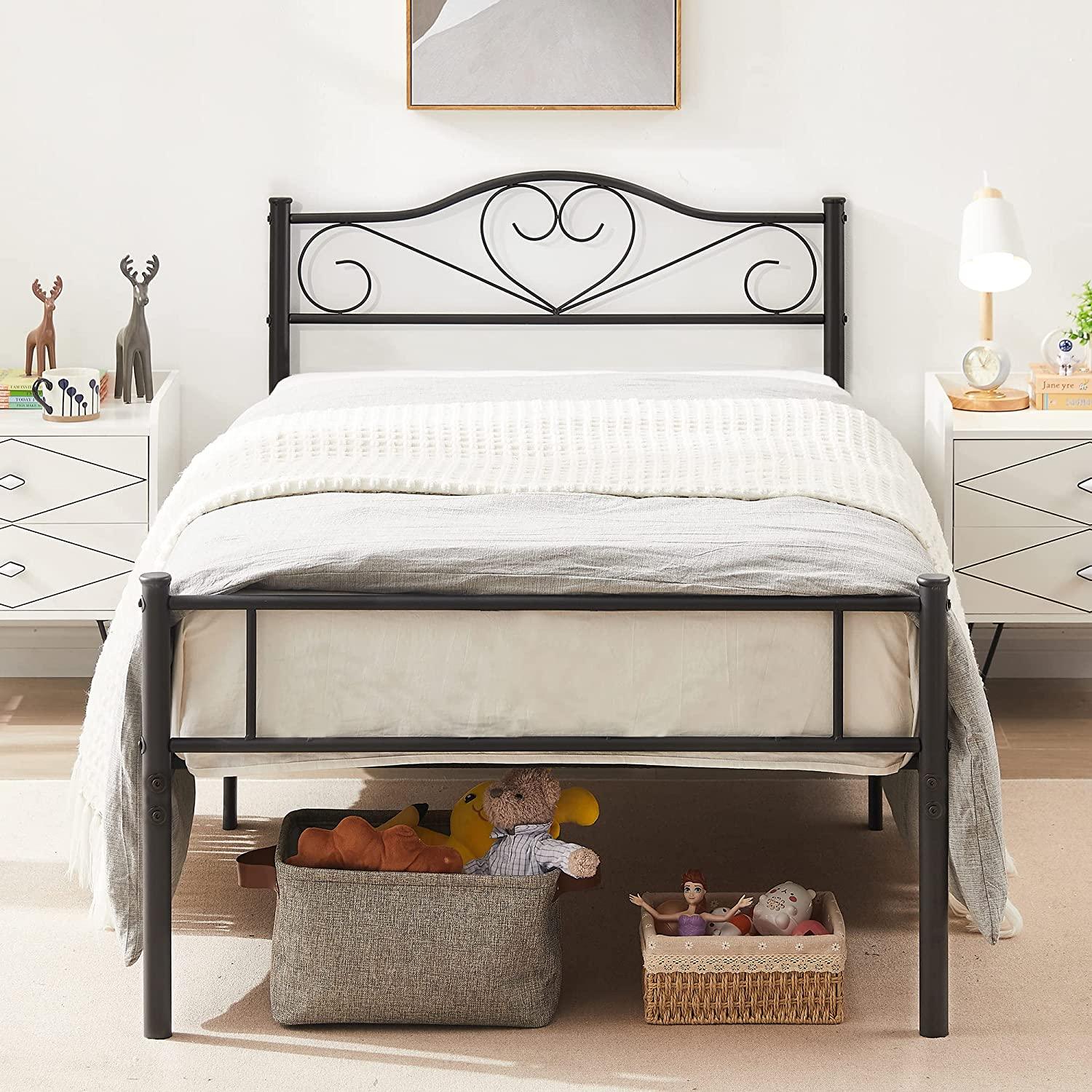 VECELO Metal Platform Bed Frame Mattress Foundation Decorative Headboard & Footboard