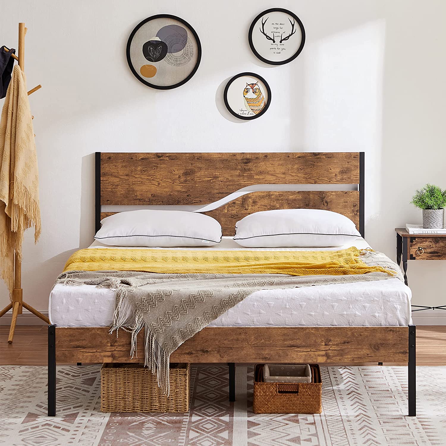 VECELO Platform Bed Frame/Mattress Foundation with Rustic Vintage Wood Headboard